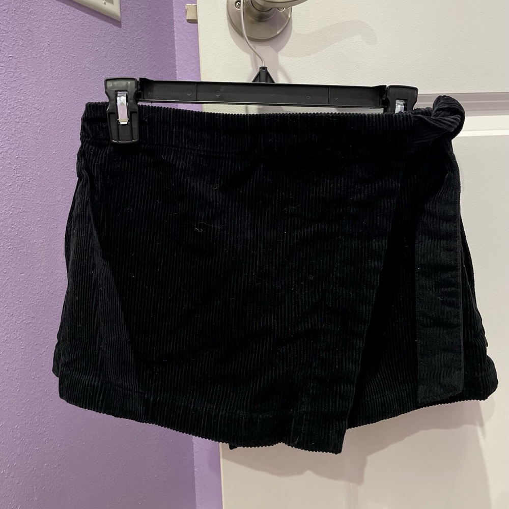 Black mini skort - XS - never worn